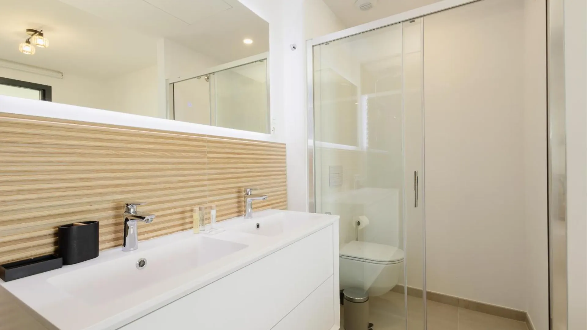 Modern Apartment, With Large Terrace And Panoramic Sea Views, In Fuengirola Malaga