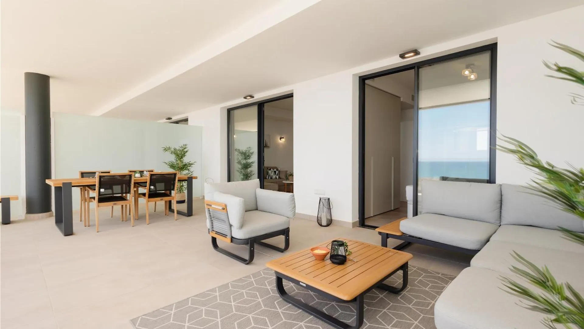 Modern Apartment, With Large Terrace And Panoramic Sea Views, In Fuengirola Malaga 0*,