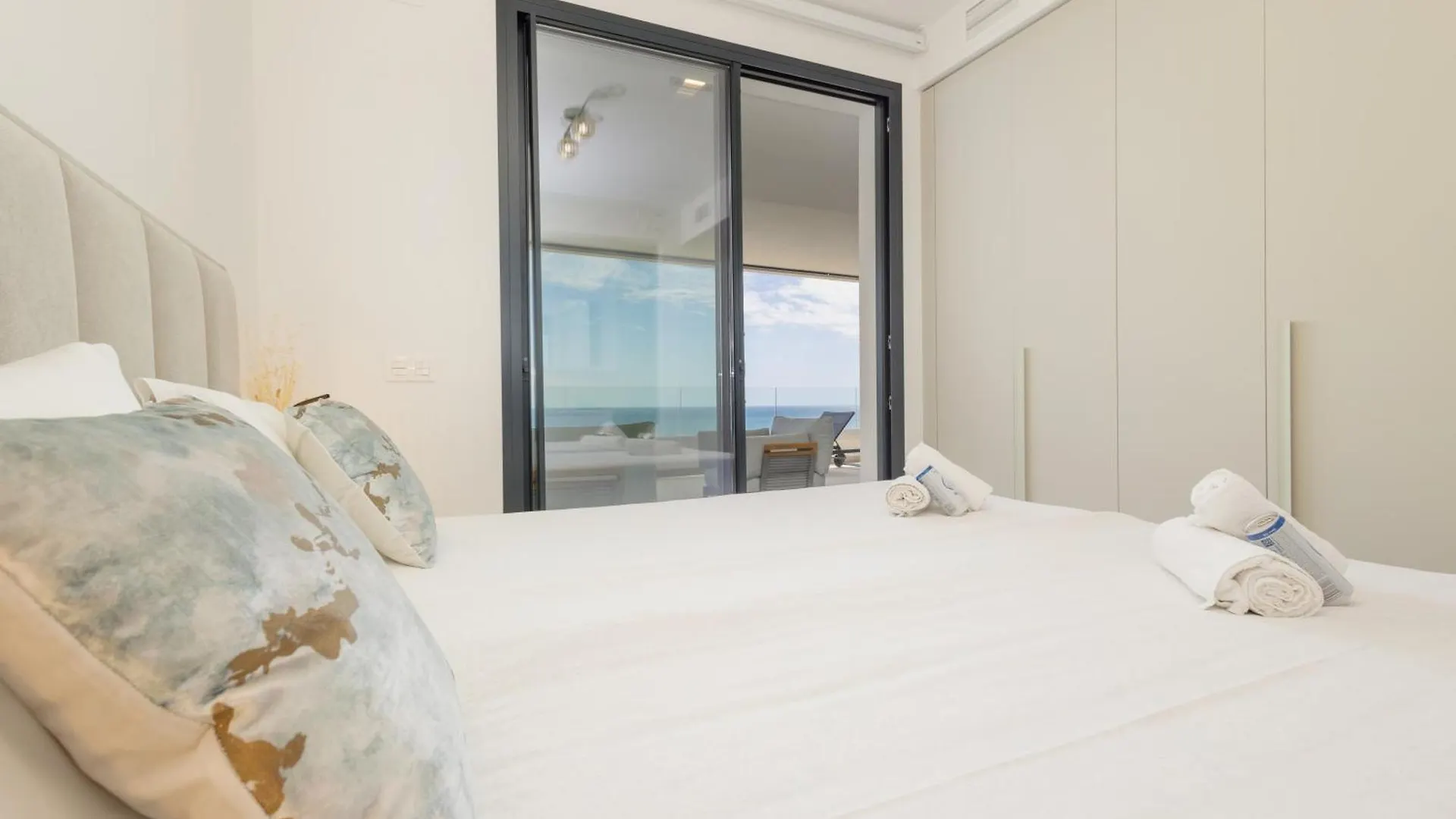Apartment Modern Apartment, With Large Terrace And Panoramic Sea Views, In Fuengirola Malaga